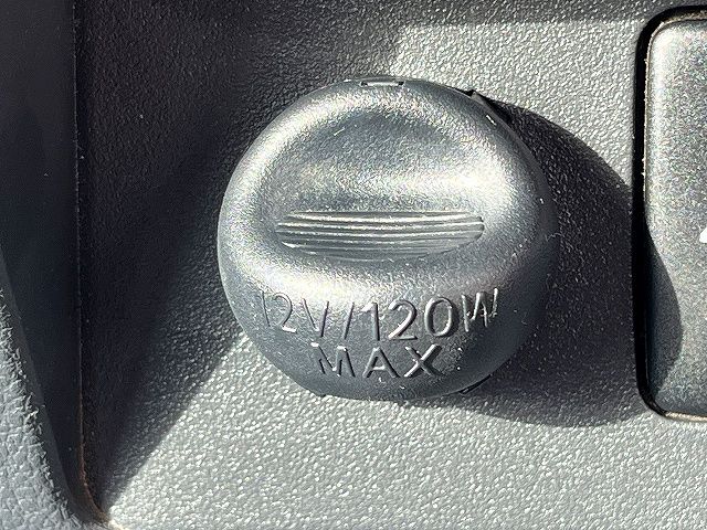 DAIHATSU HIJET TRUCK 4WD 2016 Image 31