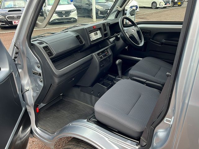 DAIHATSU HIJET TRUCK 4WD 2016 Image 31