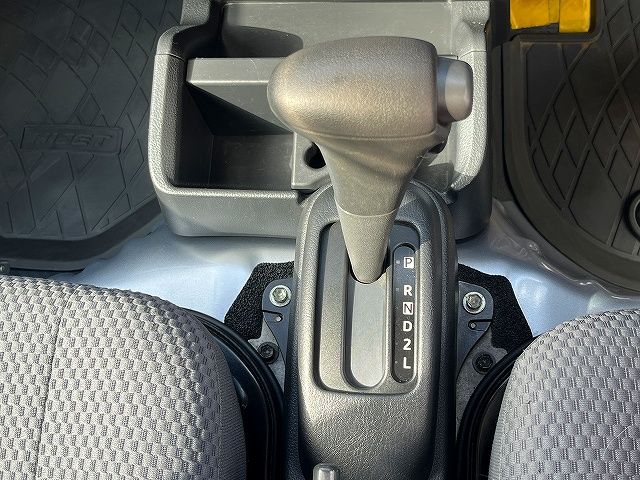 DAIHATSU HIJET TRUCK 4WD 2016 Image 31