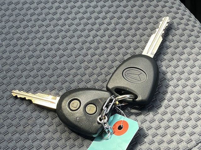 DAIHATSU HIJET TRUCK 4WD 2016 Image 31