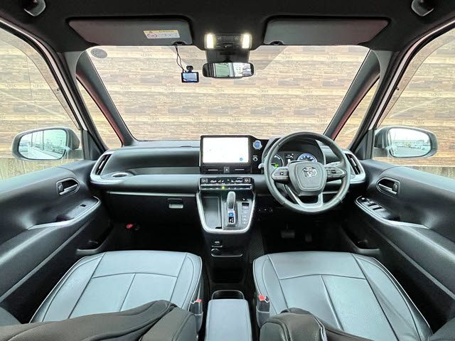 TOYOTA NOAH HYBRID 2023 Image 31