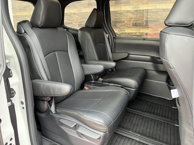 TOYOTA NOAH HYBRID 2023 Image 31