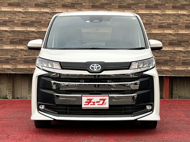 TOYOTA NOAH HYBRID 2023 Image 31