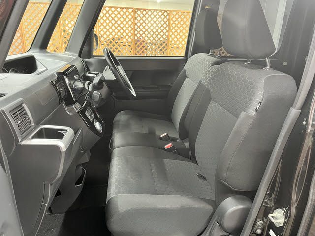 DAIHATSU WAKE 2018 Image 31