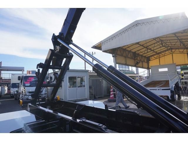 MITSUBISHI FUSOU FIGHTER 2024 Image 31