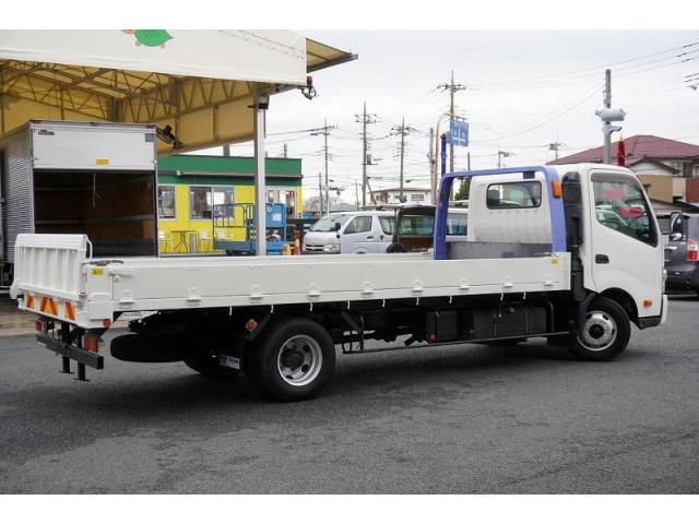 HINO DUTRO 2014 Image 31