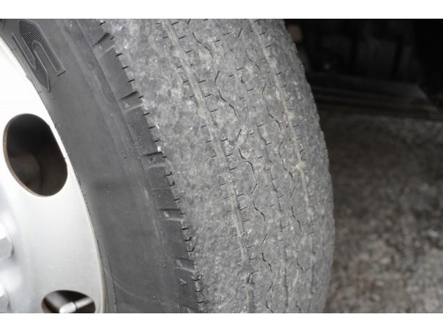 HINO DUTRO 2014 Image 31