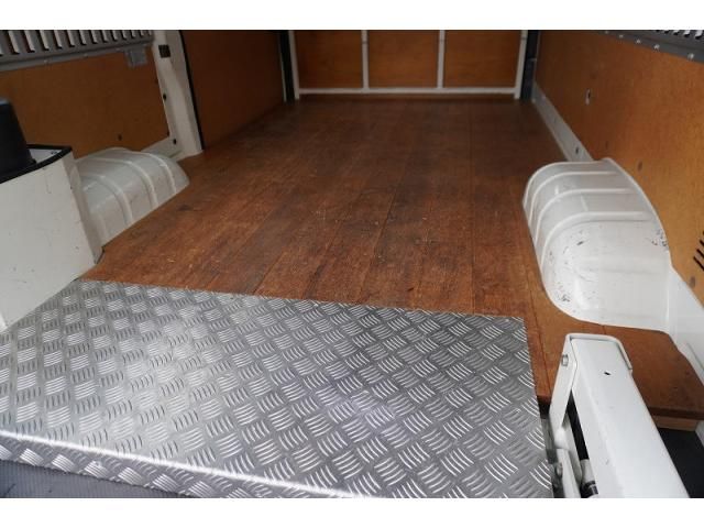 TOYOTA HIACE VAN 1.25T 2WD 2016 Image 31