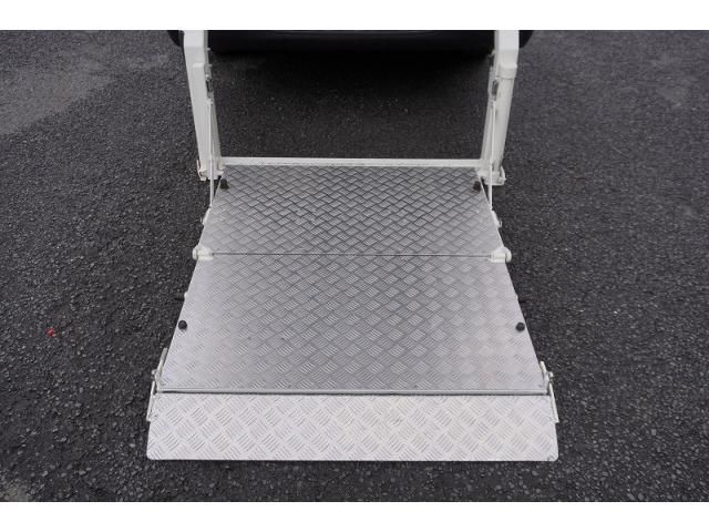 TOYOTA HIACE VAN 1.25T 2WD 2016 Image 31