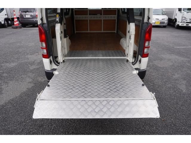 TOYOTA HIACE VAN 1.25T 2WD 2016 Image 31