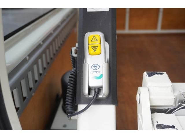 TOYOTA HIACE VAN 1.25T 2WD 2016 Image 31