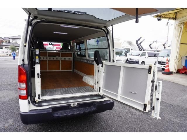 TOYOTA HIACE VAN 1.25T 2WD 2016 Image 31