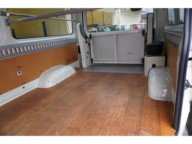 TOYOTA HIACE VAN 1.25T 2WD 2016 Image 31