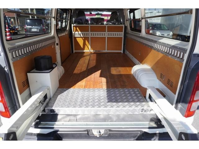 TOYOTA HIACE VAN 1.25T 2WD 2015 Image 31