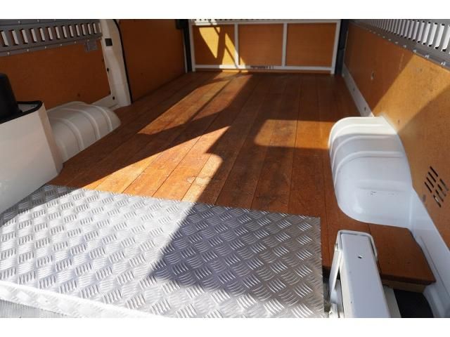 TOYOTA HIACE VAN 1.25T 2WD 2015 Image 31