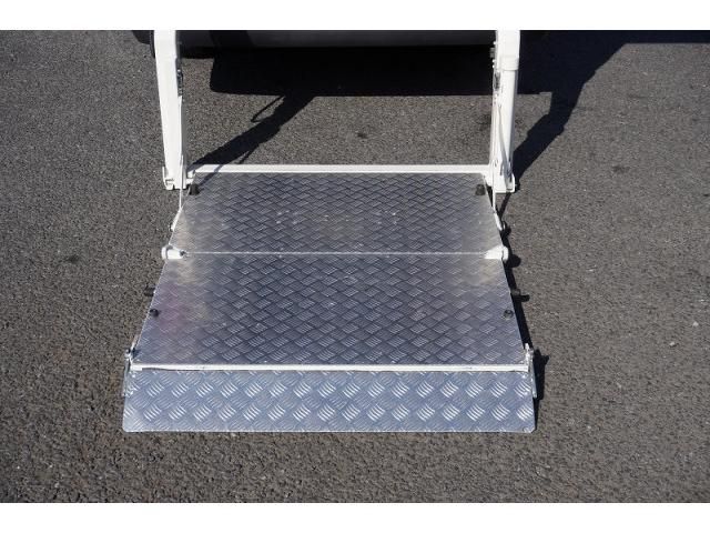 TOYOTA HIACE VAN 1.25T 2WD 2015 Image 31