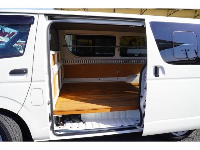 TOYOTA HIACE VAN 1.25T 2WD 2015 Image 31