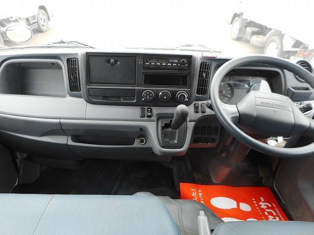 MITSUBISHI CANTER 2014 Image 31