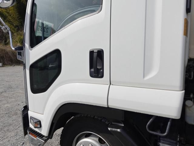 ISUZU FORWARD 2012 Image 31