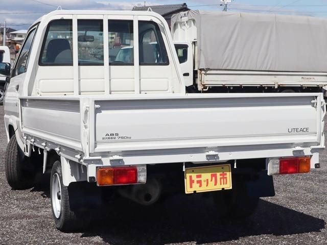 TOYOTA LITEACE TRUCK 2WD 2007 Image 31