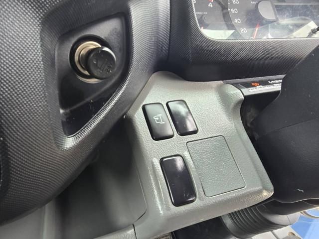 HINO DUTRO 2015 Image 31