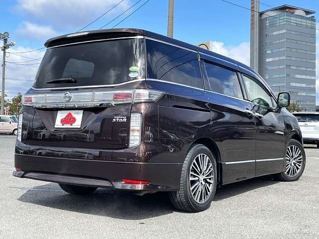 NISSAN ELGRAND 2017 Image 31