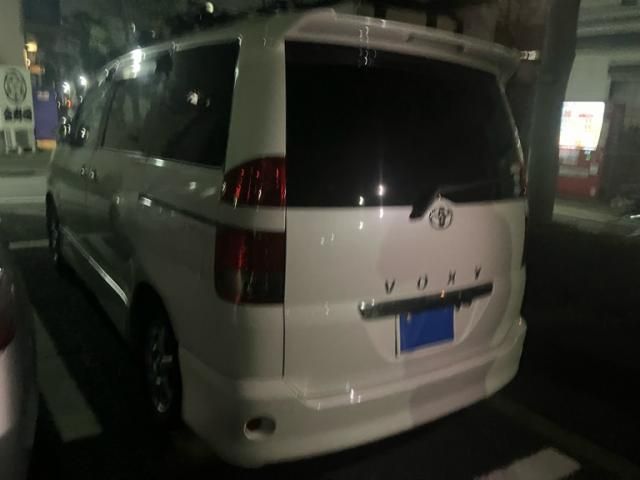 TOYOTA VOXY 2005 Image 31