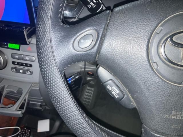 TOYOTA VOXY 2005 Image 31