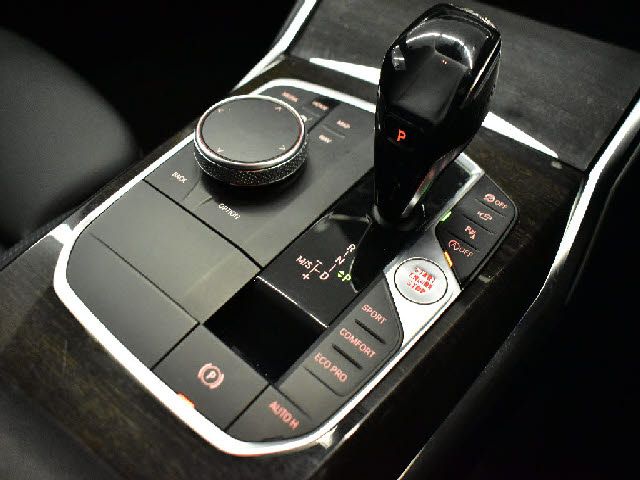 BMW 3SERIES SEDAN 2019 Image 31