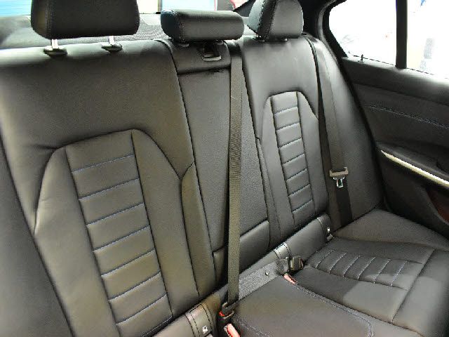 BMW 3SERIES SEDAN 2019 Image 31