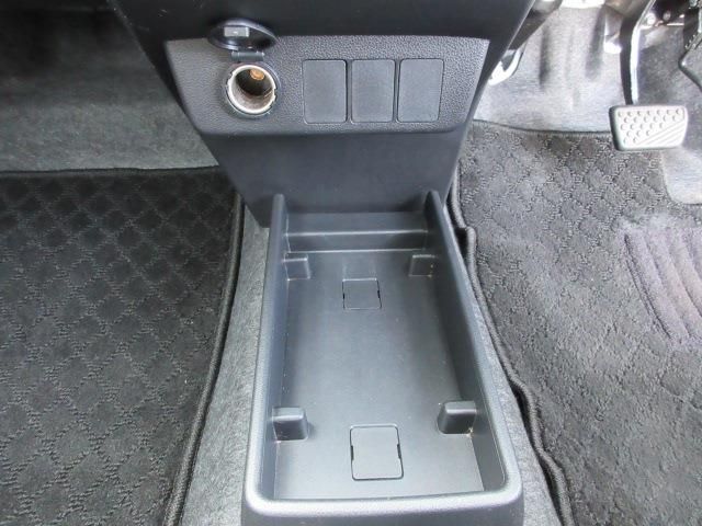 DAIHATSU MIRA E:S 4WD 2020 Image 31