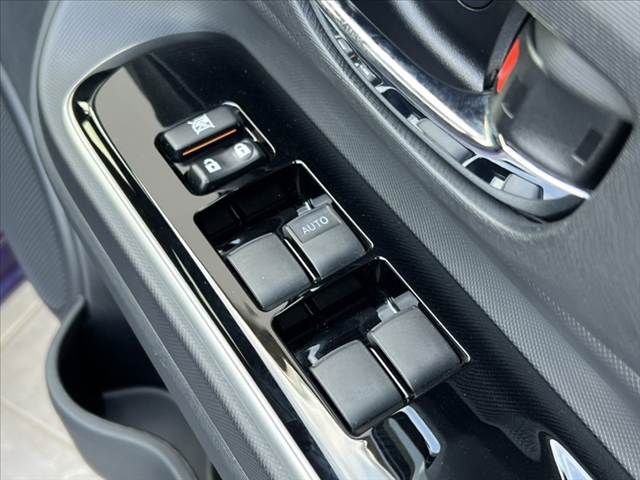 TOYOTA AQUA 2017 Image 31