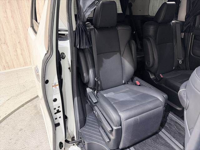 TOYOTA ALPHARD HYBRID 4WD 2019 Image 31