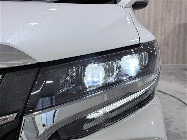 TOYOTA ALPHARD HYBRID 4WD 2019 Image 31