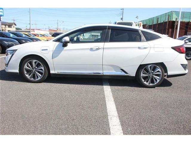 HONDA CLARITY PHEV 2018 Image 31