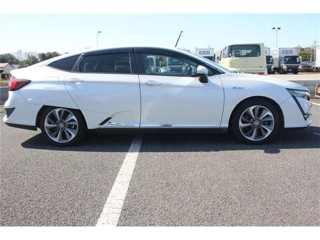 HONDA CLARITY PHEV 2018 Image 31