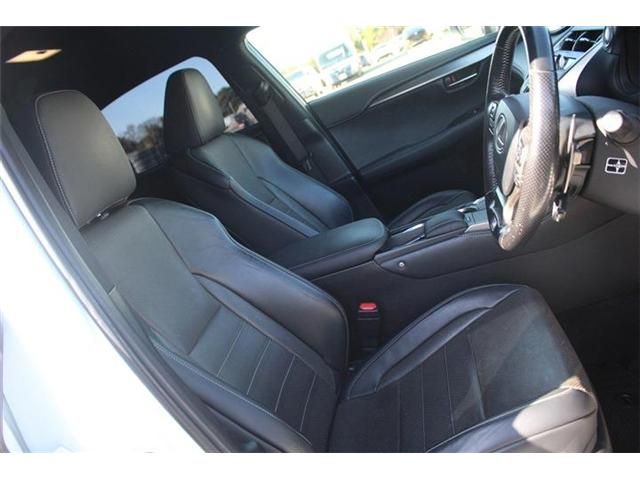 TOYOTA LEXUS NX300 2017 Image 31