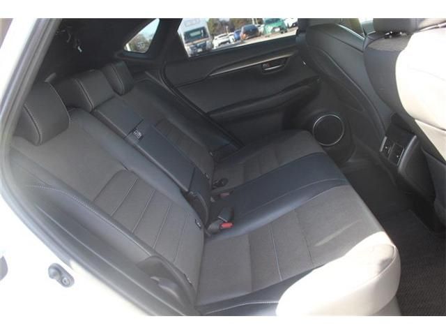 TOYOTA LEXUS NX300 2017 Image 31