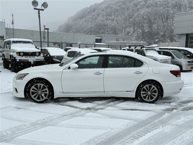 TOYOTA LEXUS LS600HL 2013 Image 31