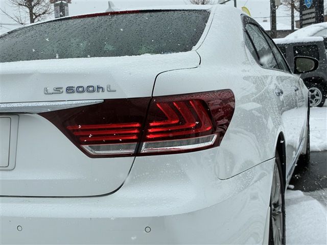 TOYOTA LEXUS LS600HL 2013 Image 31