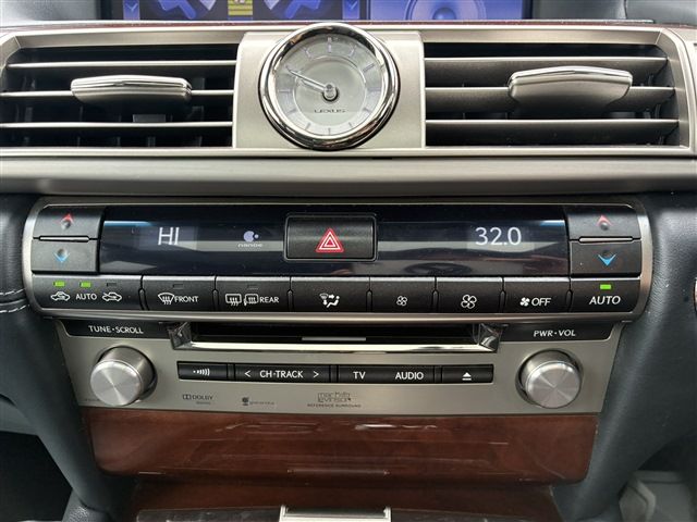 TOYOTA LEXUS LS600HL 2013 Image 31