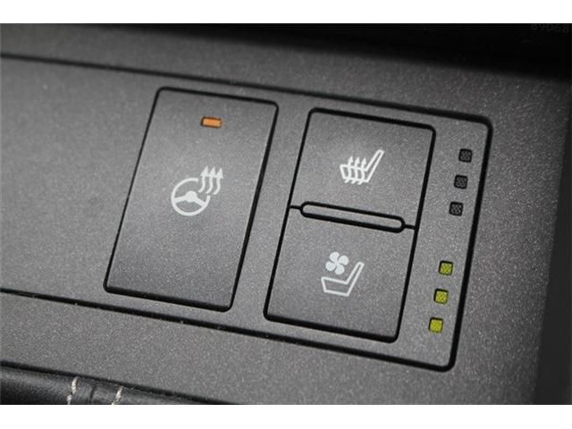 TOYOTA LEXUS RC300H 2015 Image 31