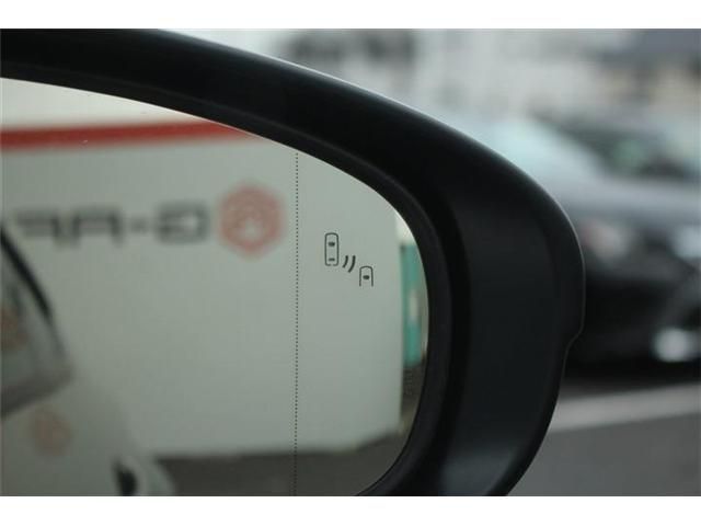 TOYOTA LEXUS RC300H 2015 Image 31