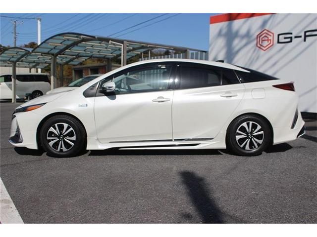 TOYOTA PRIUS PHV 2017 Image 31