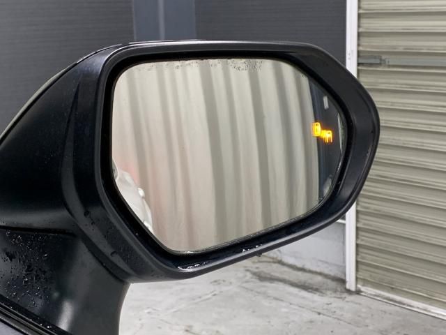 TOYOTA CAMRY HYBRID 2019 Image 31