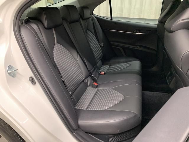 TOYOTA CAMRY HYBRID 2019 Image 31