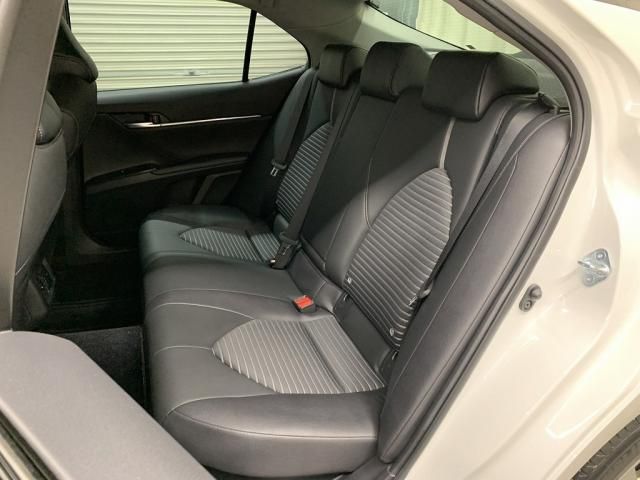 TOYOTA CAMRY HYBRID 2019 Image 31