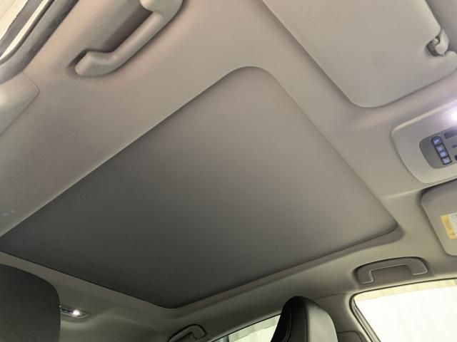 TOYOTA CAMRY HYBRID 2019 Image 31