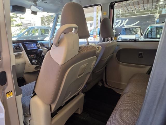 DAIHATSU TANTO 2018 Image 31