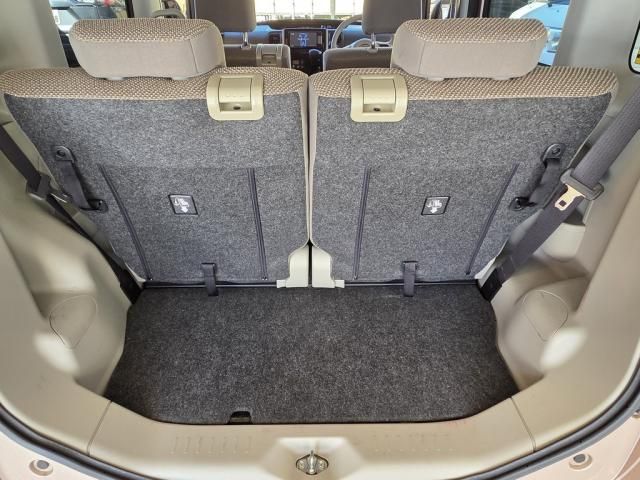 DAIHATSU TANTO 2018 Image 31